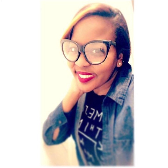 Black Classic Large Frames - Picture 4 of 4